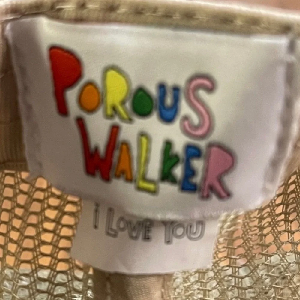Porous Walker porous walker